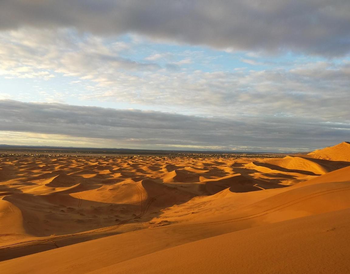 Milky Way Desert Camp Мерзуга Экстерьер фото